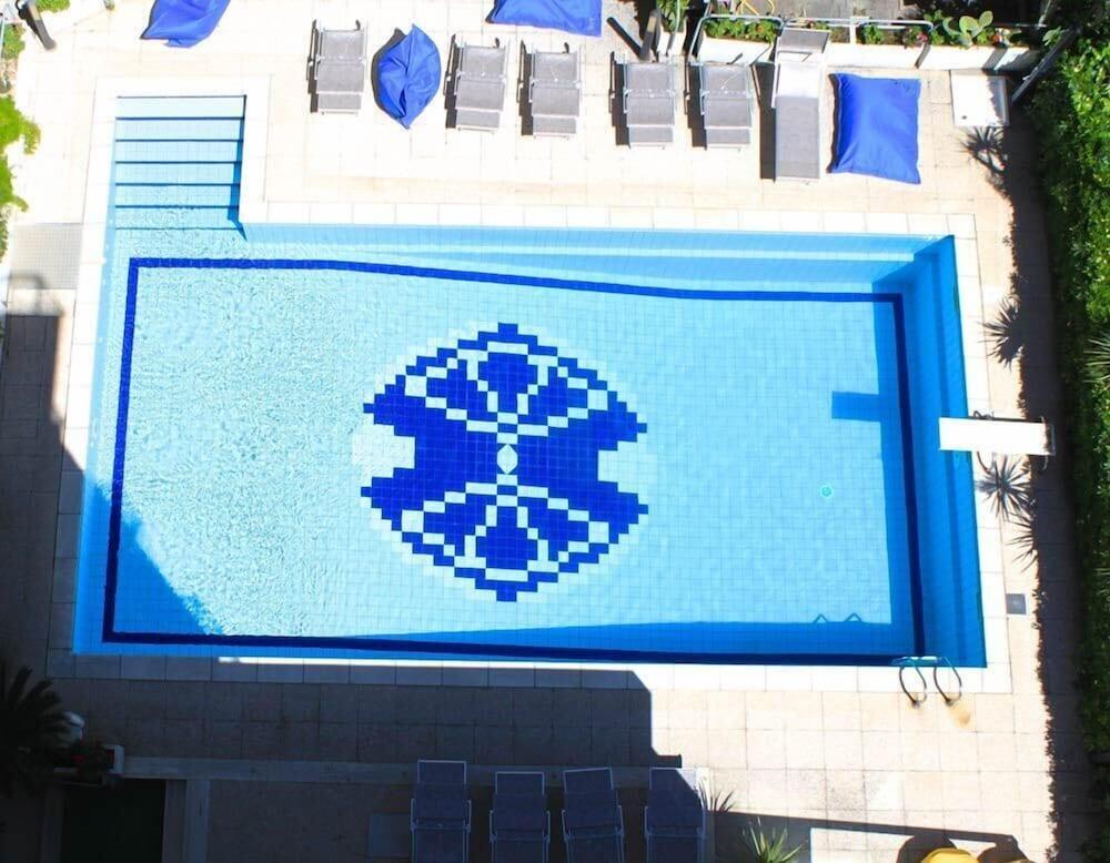 Hotel Astor Алба Адриатика Екстериор снимка